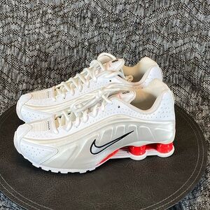 Nike Shox R4 (GS) Sneakers Kids size 4.5 Y